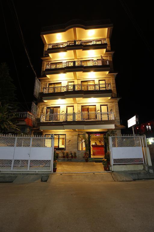 Hotel Family Home Pokhara Exterior foto